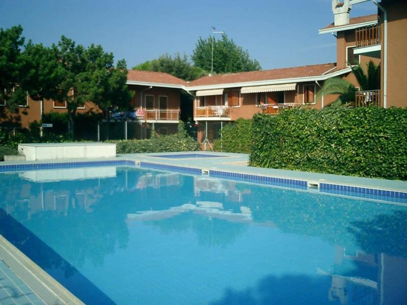 Cond Giardino Lägenhet Lignano Sabbiadoro Exteriör bild